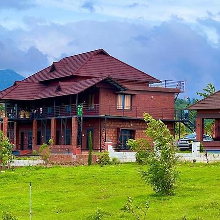 Misty Valley Resort Varagampadi Exteriér fotografie