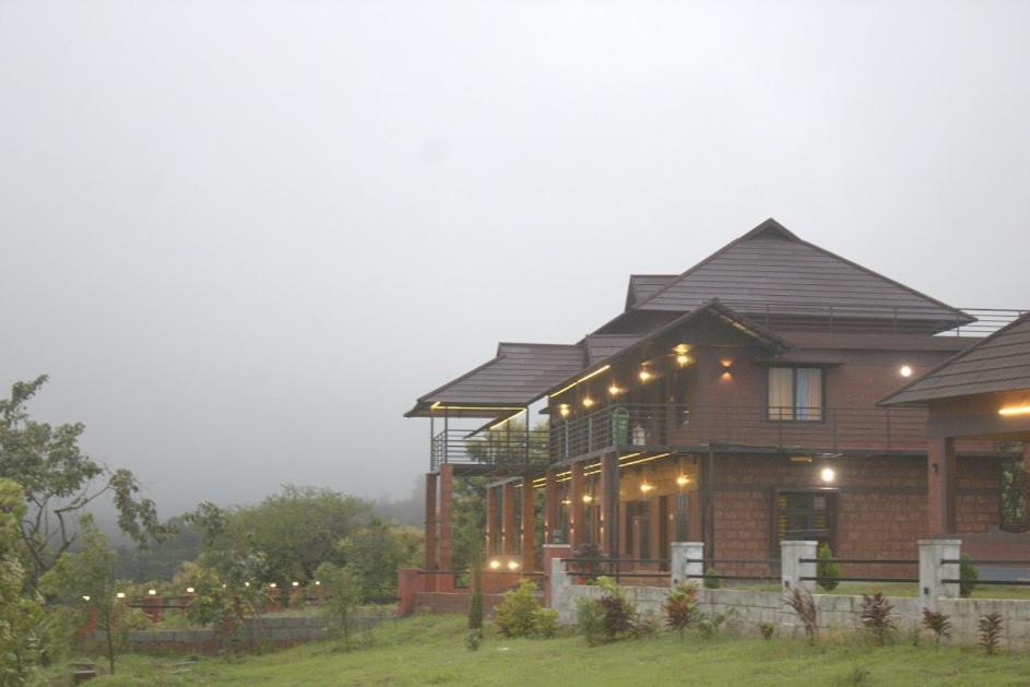 Misty Valley Resort Varagampadi Exteriér fotografie